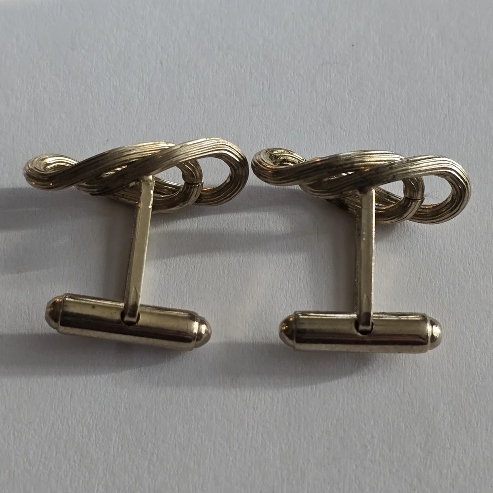 Vintage cuff links gold tone chain links linked ovals cufflinks